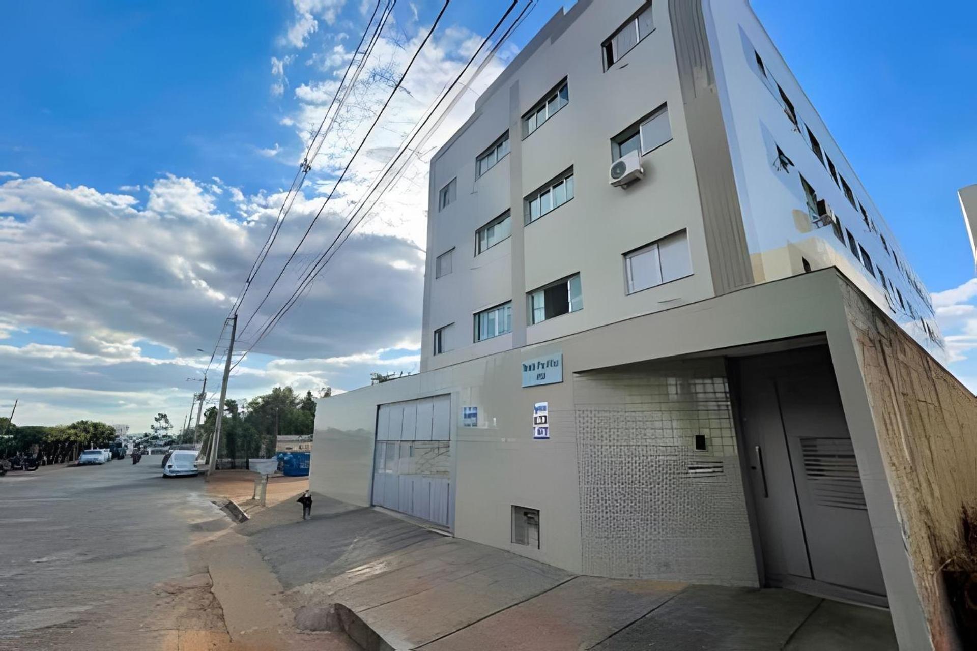 202- APARTAMENTO COMPLETO para até 5 HOSPEDES Patos de Minas Extérieur photo